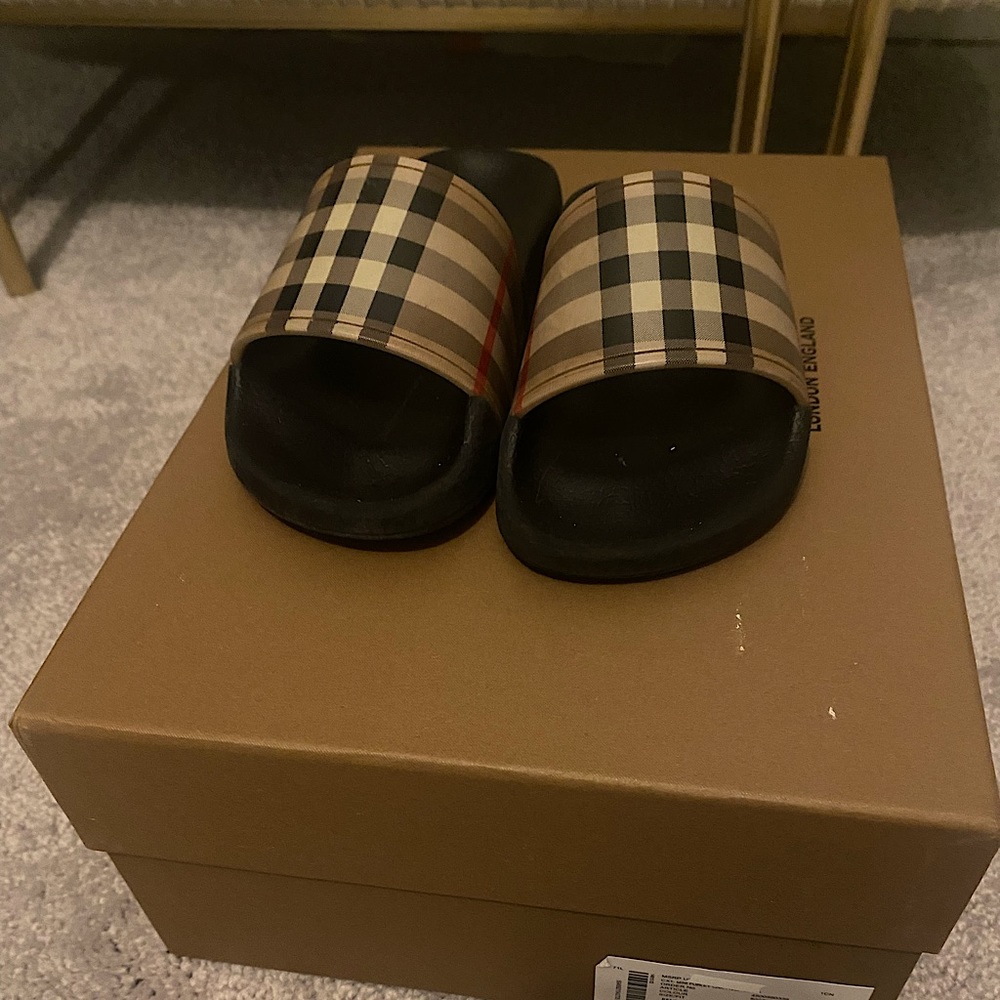 Burberry pool slides